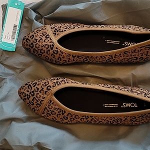 Brand New Tom's Katie Flat